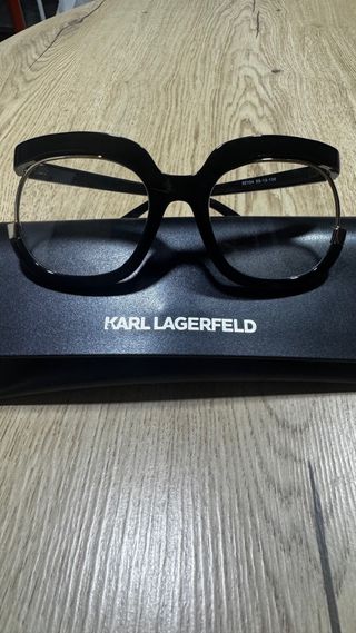 Montura gafas negra y dorada