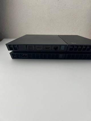 Console Playstation 4 FAT 1TB Nera