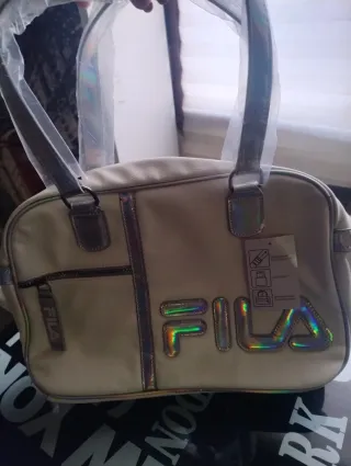 Bolso Fila Blanco Multicolor. Totalmente original.