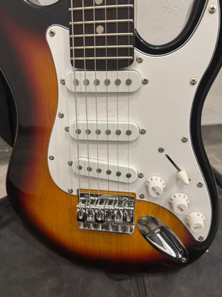 Guitarra Eléctrica OQAN Sunburst