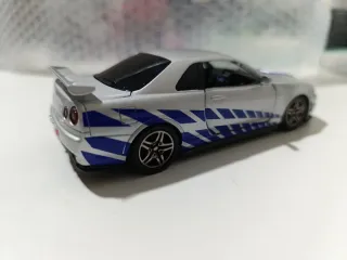 Miniatura Nissan Skyline GTR 1:32
