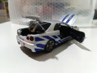 Miniatura Nissan Skyline GTR 1:32