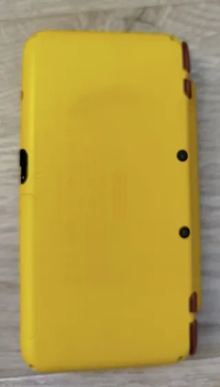 Nuovo Nintendo 2DS XL Edizione Pikachu