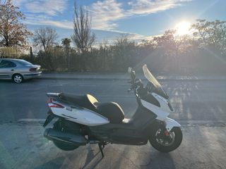 Kymco Super Dink 300i 2011