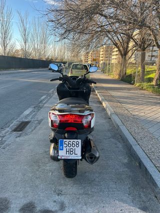 Kymco Super Dink 300i 2011