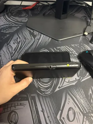 Nuovo Nintendo 2DS Nero e Giallo