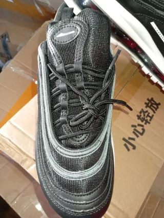 Zapatillas Negras y blanco