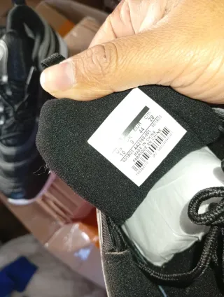 Zapatillas Negras y blanco