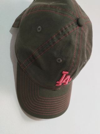 Gorra New Era LA Verde y Rosa