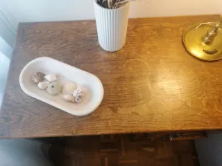 Escritorio antiguo madera maciza.