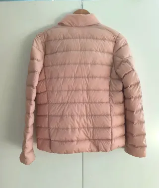 Plumas Uniqlo Rosa Claro