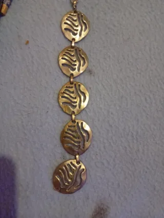 Pulsera de plata con diseño calado