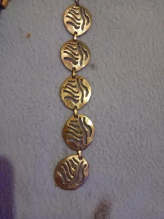 Pulsera de plata con diseño calado