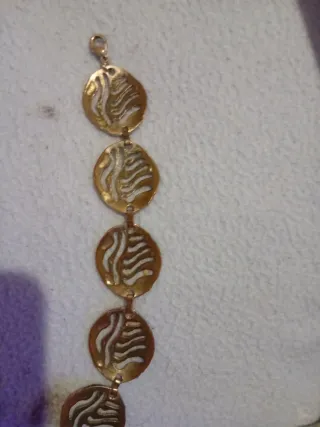 Pulsera de plata con diseño calado