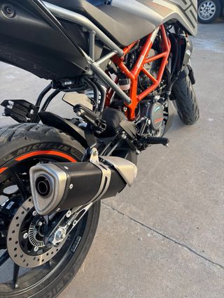 KTM Duke 125cc - solo 940km