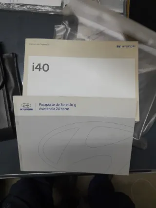 Manual Hyundai i40 y Pasaporte Servicio