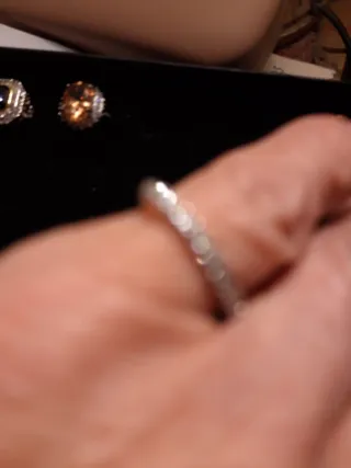 Anillo bisutería con pedrecitas talla 15