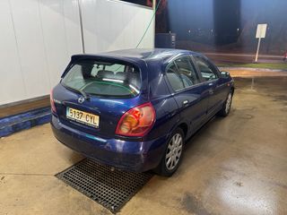 Nissan Almera 2004