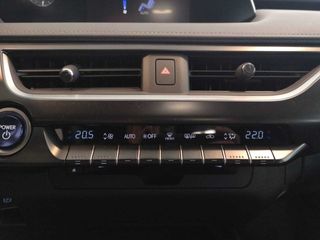Lexus UX 250H BUSSINES 2WD