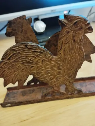 Soporte para cartas antiguo de hierro fundido