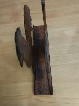 Soporte para cartas antiguo de hierro fundido