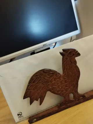 Soporte para cartas antiguo de hierro fundido