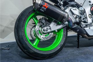 KAWASAKI ZX 1O R 40 ANIVERSARIO REESTRENO * 40TH ANIVERSARIO * AKRAPOVIC * SHOWA * BREMBO *