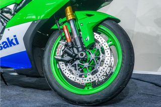 KAWASAKI ZX 1O R 40 ANIVERSARIO REESTRENO * 40TH ANIVERSARIO * AKRAPOVIC * SHOWA * BREMBO *