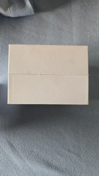 Caja Lacoste para pulsera o joyas