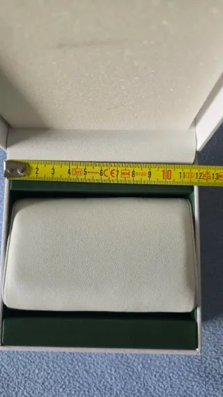 Caja Lacoste para pulsera o joyas