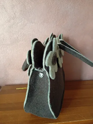 Borsa in panno marrone con fiori