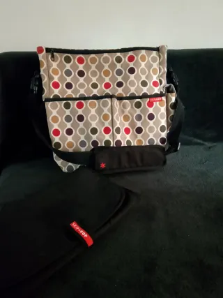 Bolso Skip Hop para carro de bebé