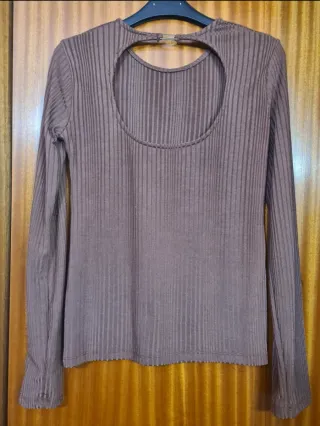 Camiseta manga larga marrón Stradivarius Talla L