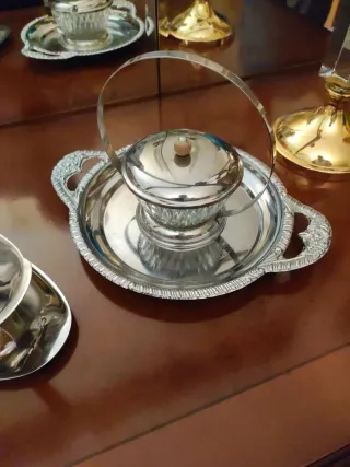 Juego azucarero, salsera y salero