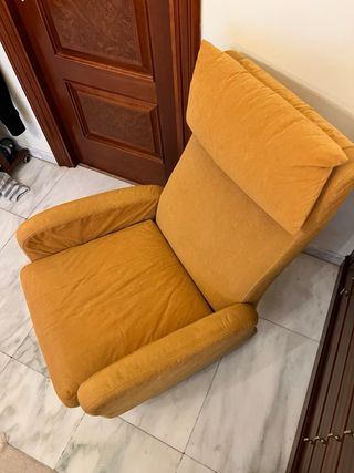 2 Poltrone color senape