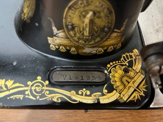 Máquina de coser Singer antigua