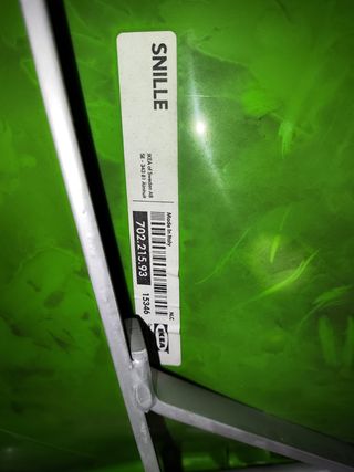 Sillas Ikea SNILLE Plástico Verde y Rojo