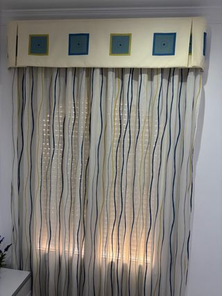 Tende per camera da letto beige e blu