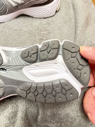 Zapatillas New Balance Gris y Blanco originales