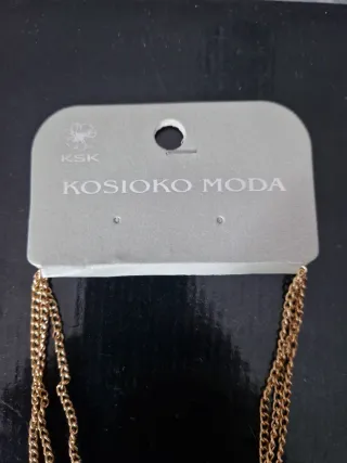 Collar largo dorado con colgantes