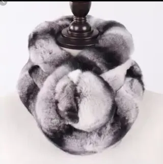 Bufanda de piel natural, gris y blanca