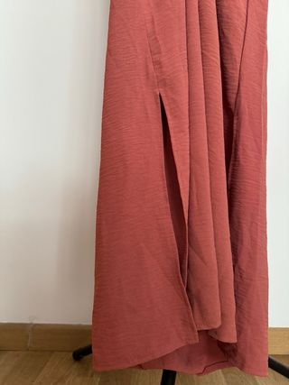 Vestido rosado-tierra de espalda descubierta