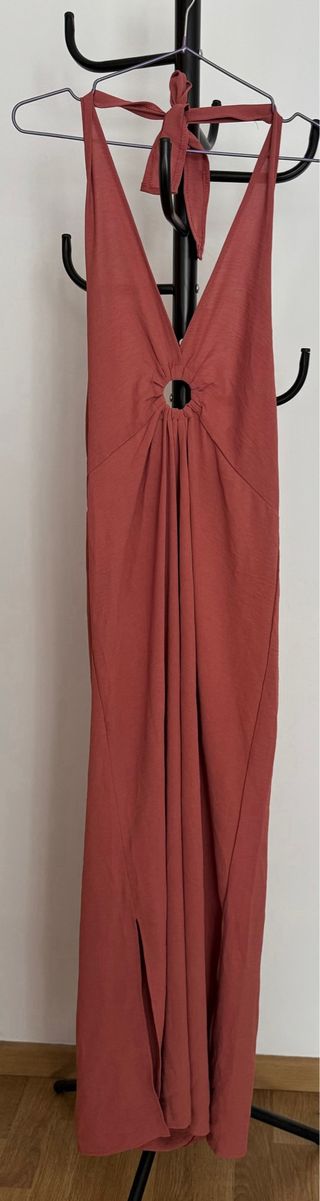 Vestido rosado-tierra de espalda descubierta