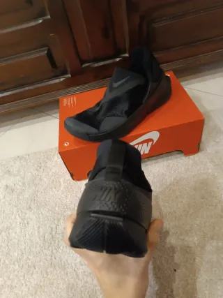 Nike Go Flyease Nere