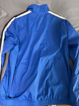 Chaqueta ligera vintage azul y blanca