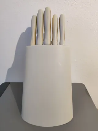 Ceppo portacoltelli con 5 coltelli e forbici