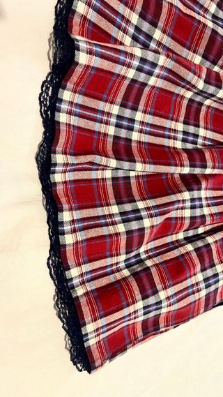 Falda de cuadros escoceses roja