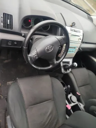 Toyota Corolla Verso 2.2 D4D | 7 Plazas | Nuevo