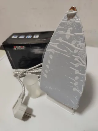 Ferro da stiro a vapore