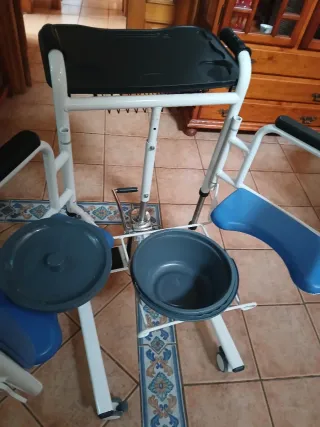 Silla de transferencia elevadora azul